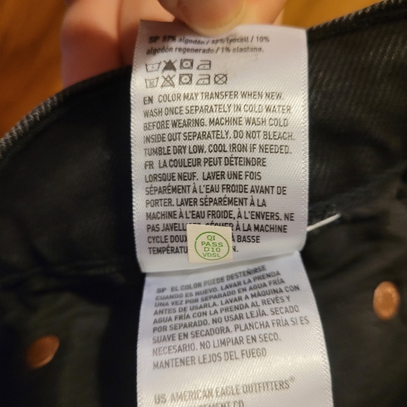 NWOT American Eagle Stretch Black Jeans- Size 20 - Picture 5 of 10